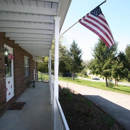 Great Smoky Country Ranch W/Balcony Suite Севьервилл Экстерьер фото